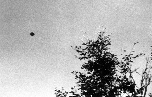 UFO nad Lac Chauvet, Francja, 1952